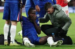 包含埃弗顿遭遇失利，球队士气低迷的词条