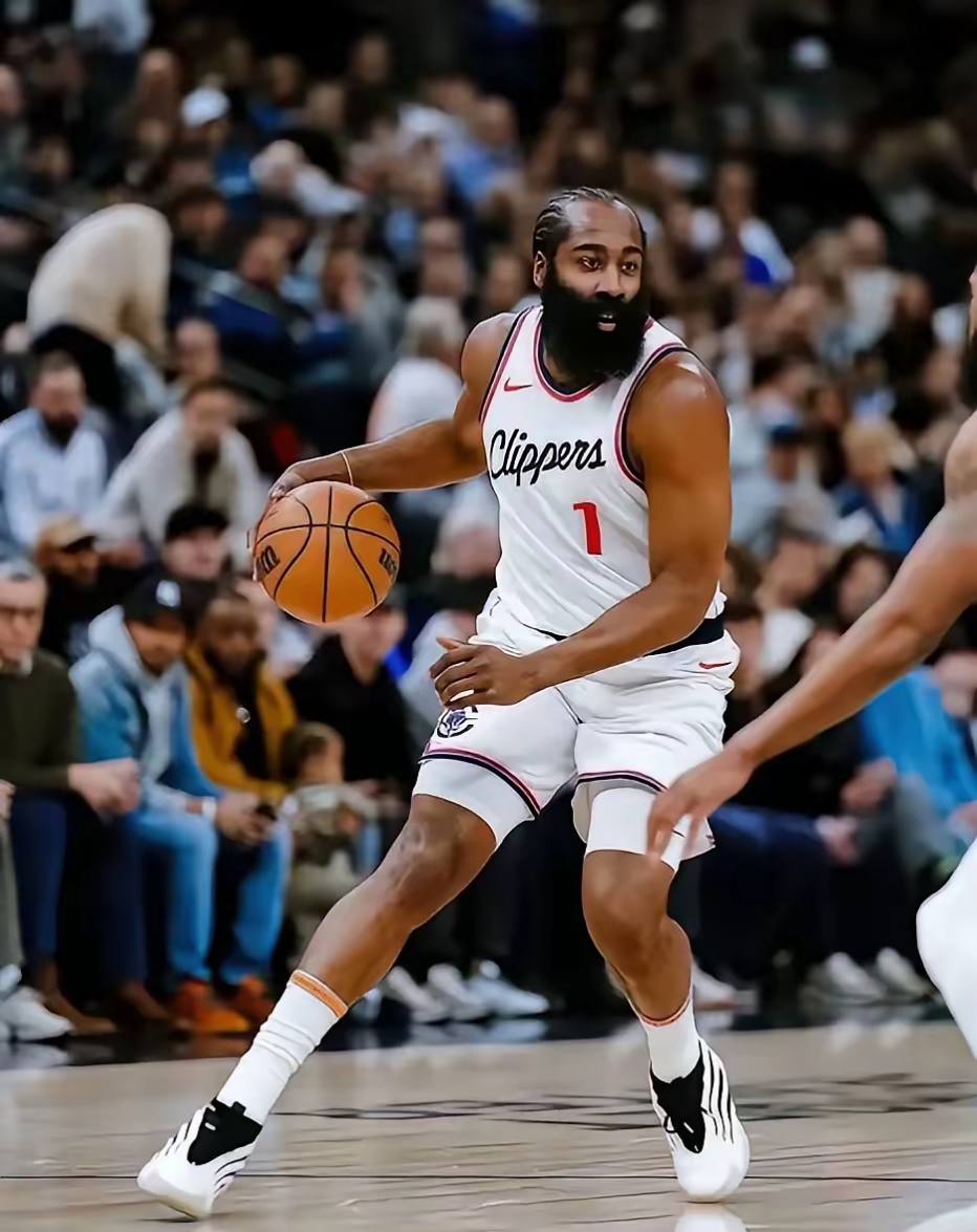 关于快船队再遭遇交易传闻，球员情绪波动风波频发的信息