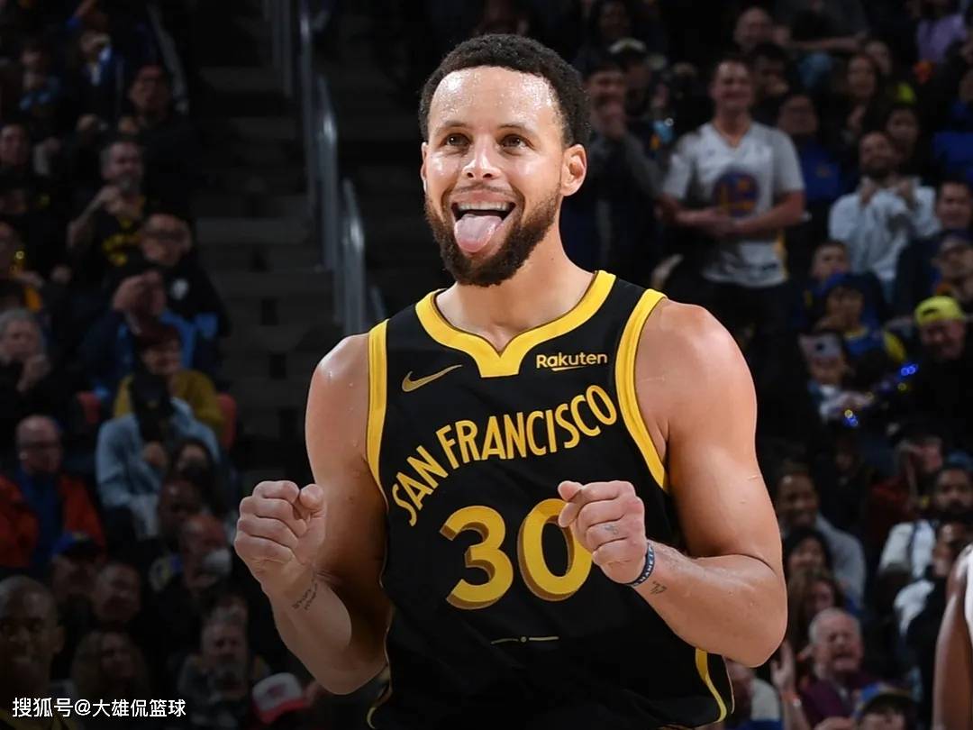 科隆球员合练专注配合，力争赢得三分奖励