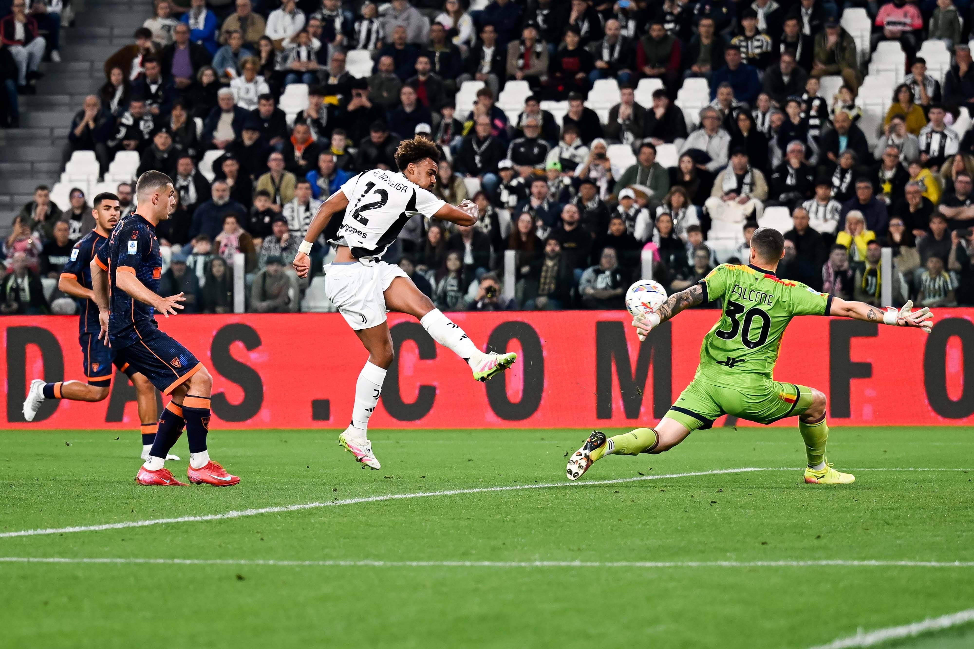 包含尤文图斯中场因伤将缺席多场比赛的词条