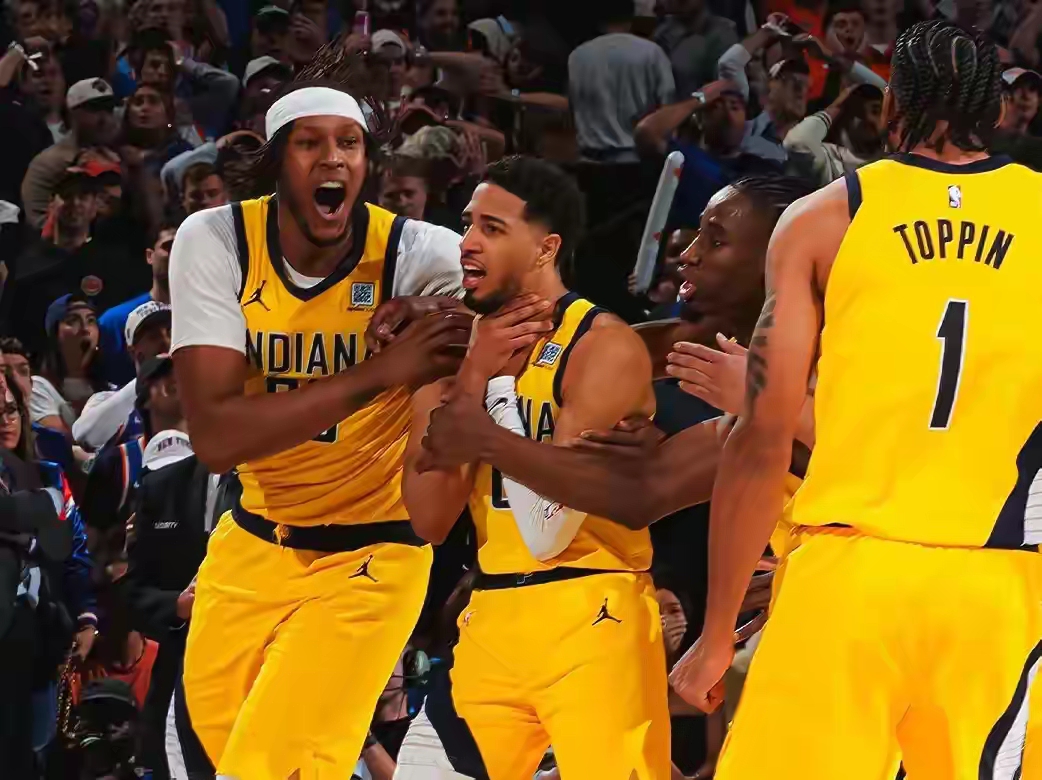 关于尼克斯主场大胜黄蜂,止住连败的信息 关于尼克斯主场大胜黄蜂,止住连败的信息