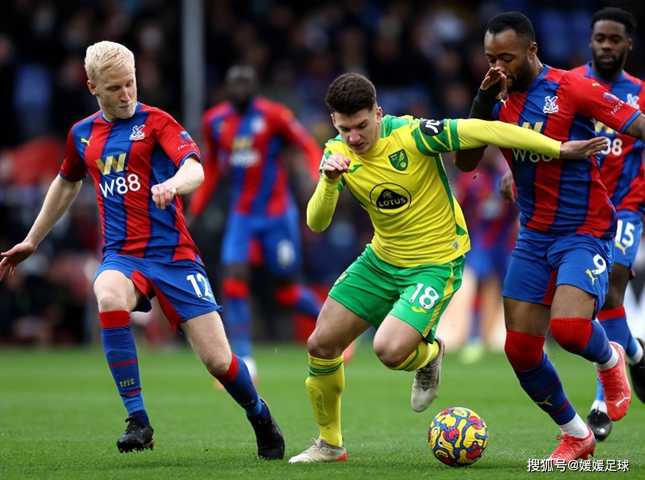 法国足球职业联赛竞争激烈，场面火爆