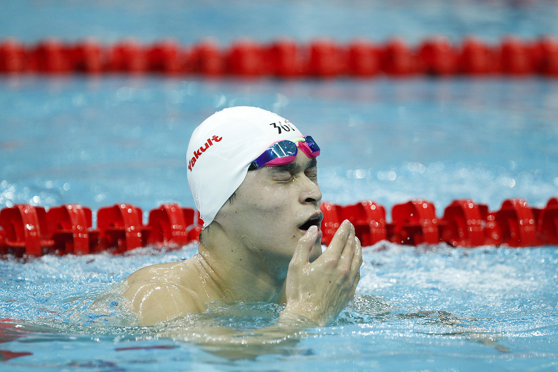 美国游泳选手在比赛中表现出色