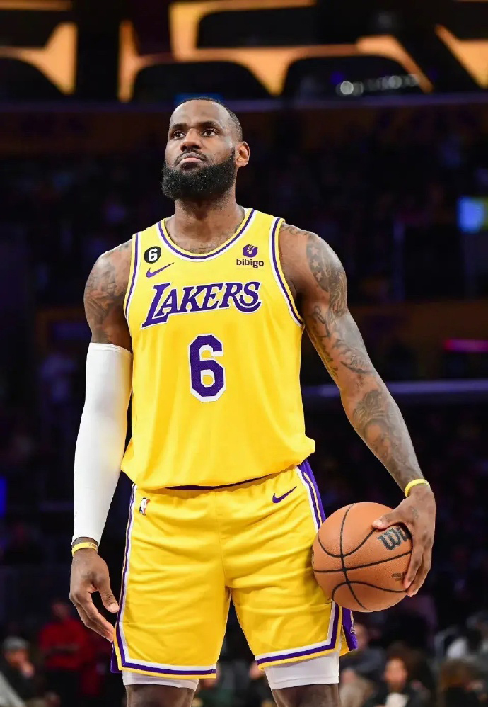 国王擒灰熊，霍姆斯全场最高分