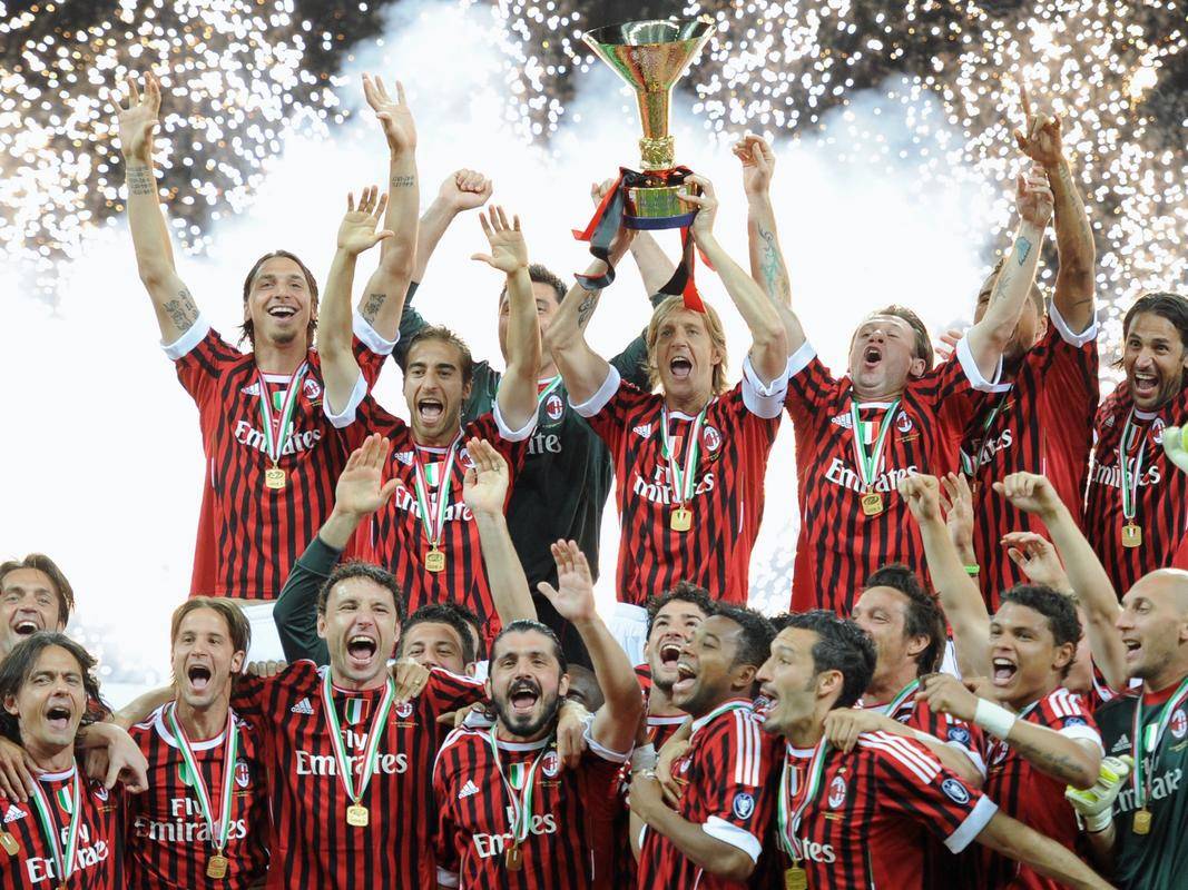 关于意甲劲旅碰撞：AC米兰战平那不勒斯的信息