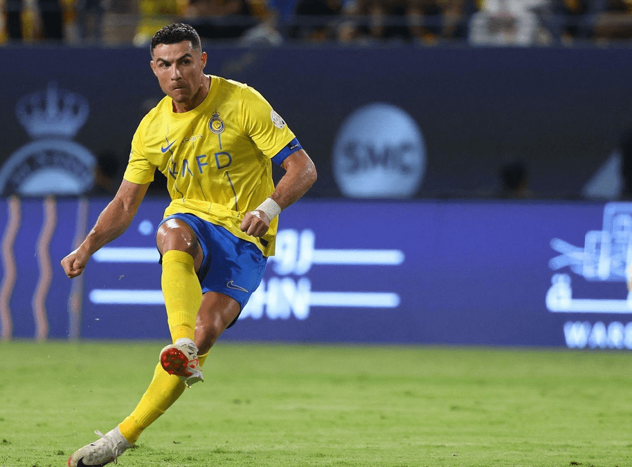 精妙战术调整助球队逆转胜利气息神勇的简单介绍