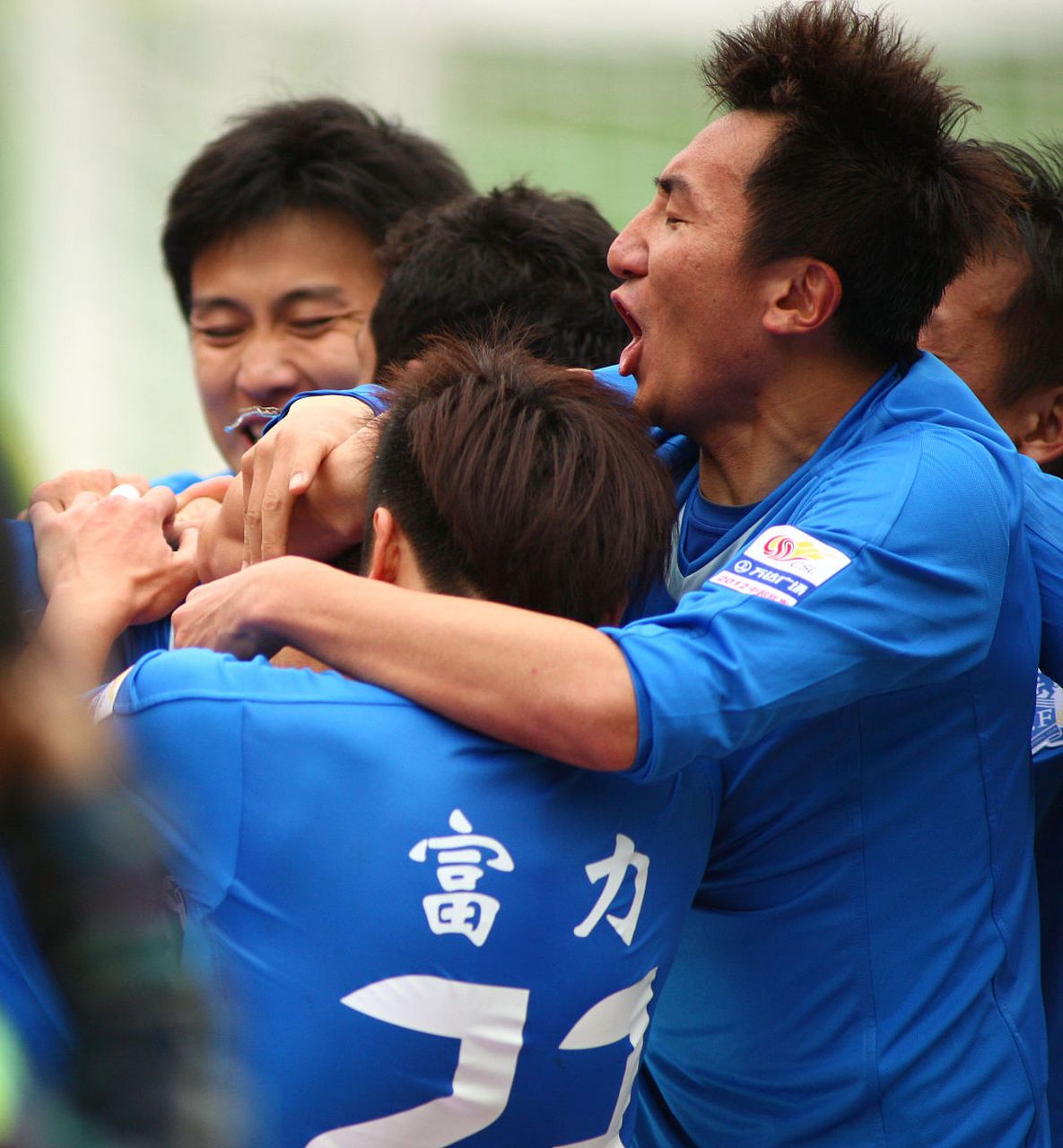 包含富力广州队再度胜出，取得连胜的词条