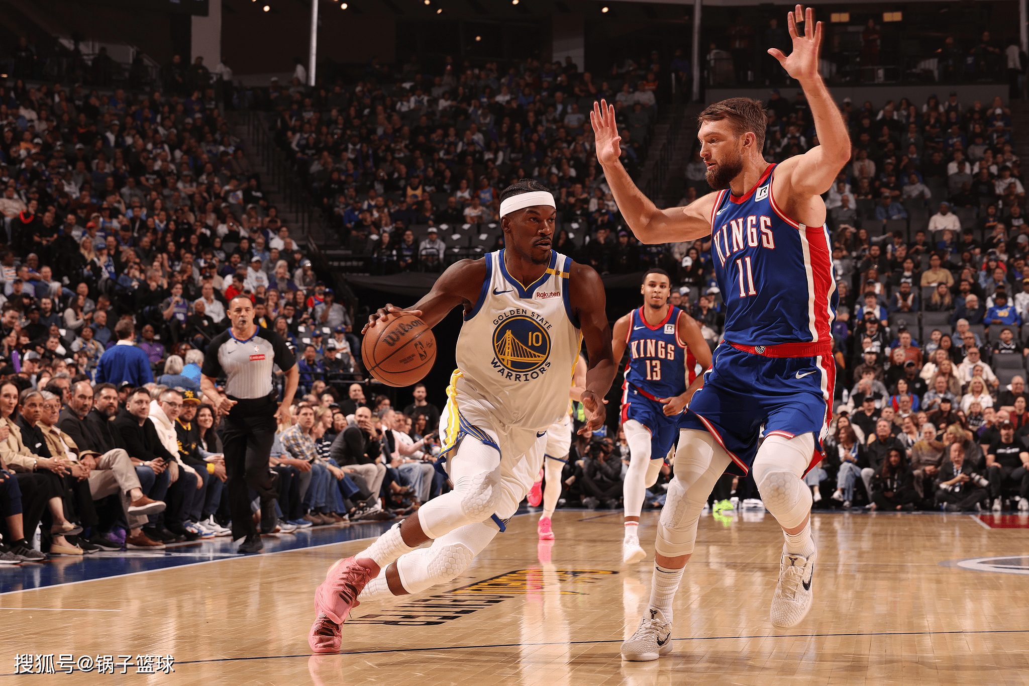 球队防守令人意外零失误,惊艳全场 球队防守令人意外零失误,惊艳全场