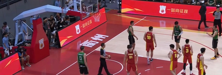 尤文图斯在客场惜败，球队迎来挑战关键