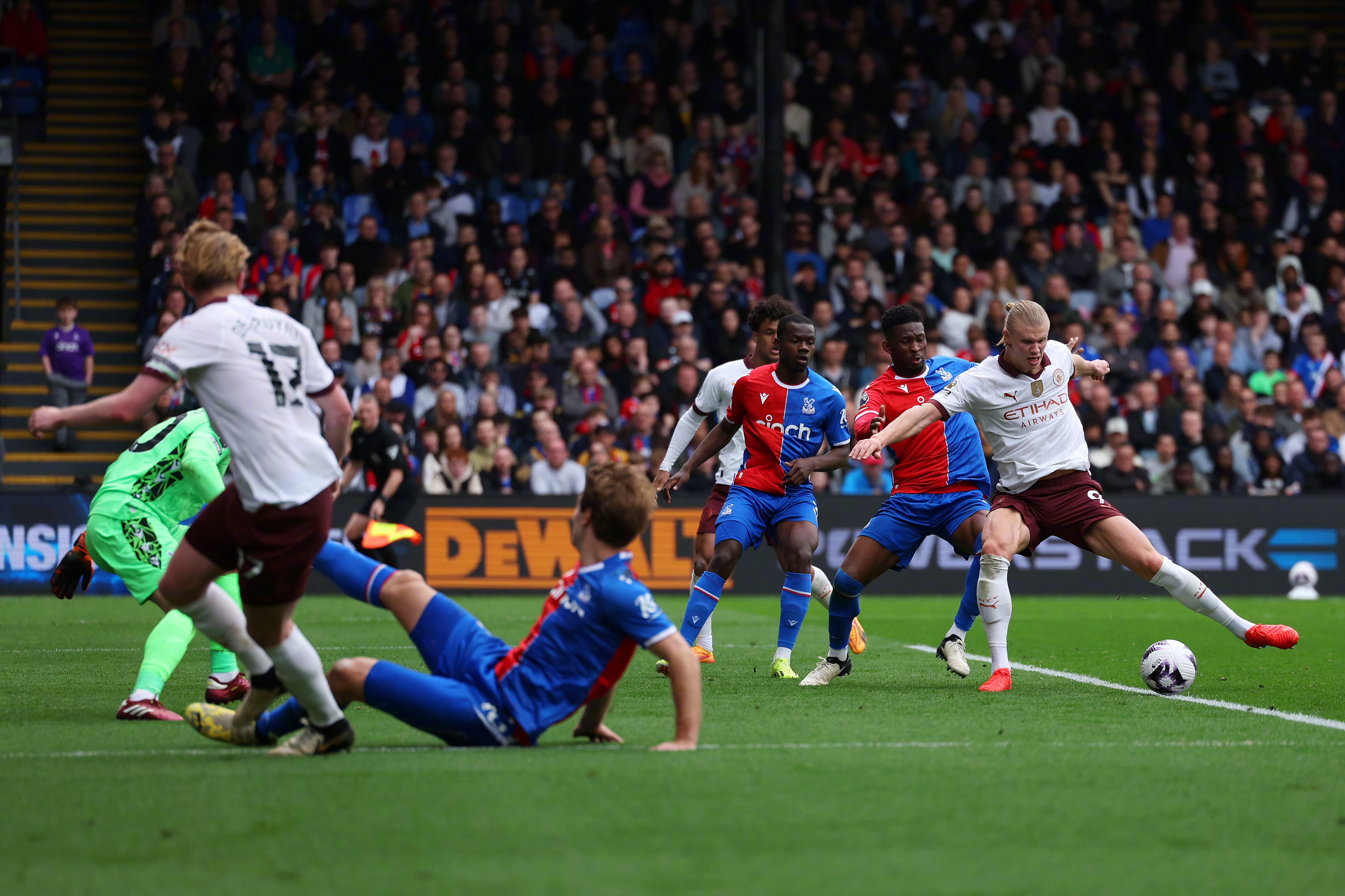 英格兰客场战胜瑞士，成功挺进强