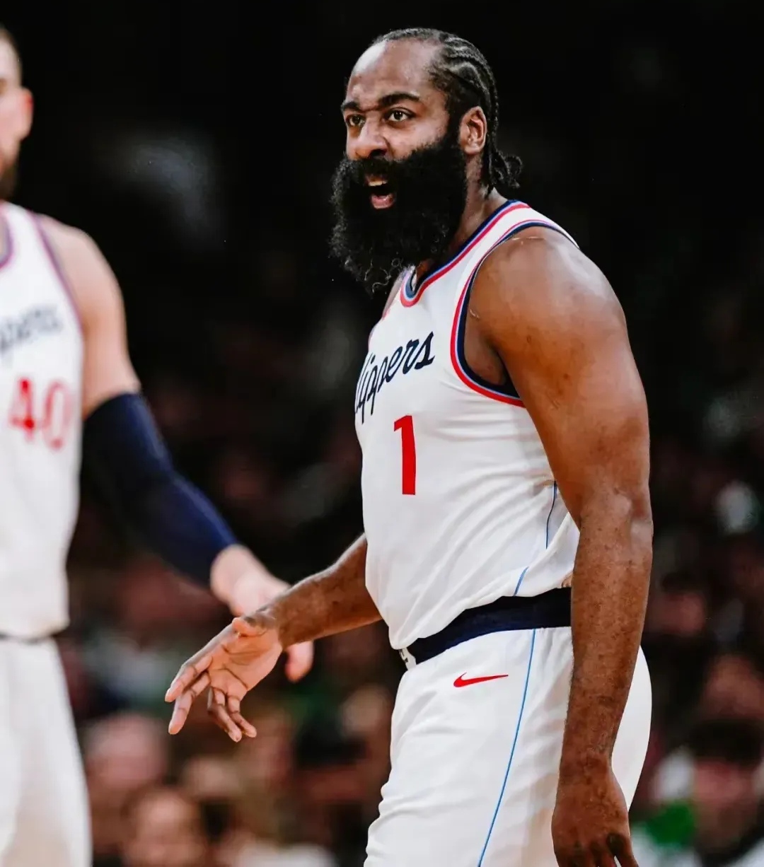 快船克服灰熊，莱昂纳德掌控比赛的简单介绍