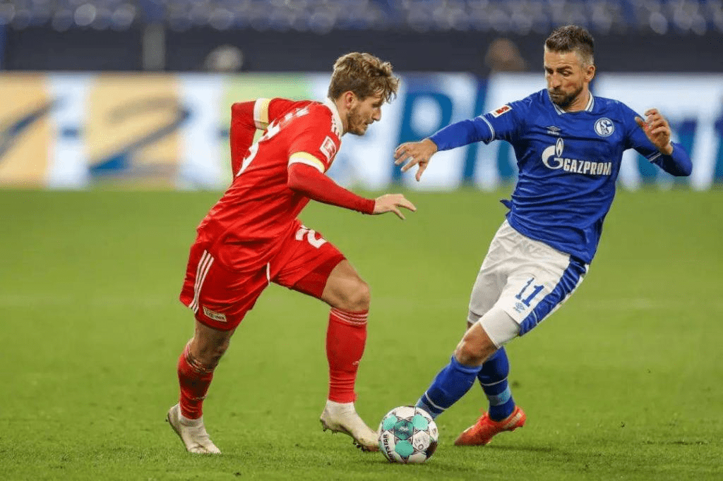 关于沙尔克与法兰克福交手，谁能取得胜利？的信息