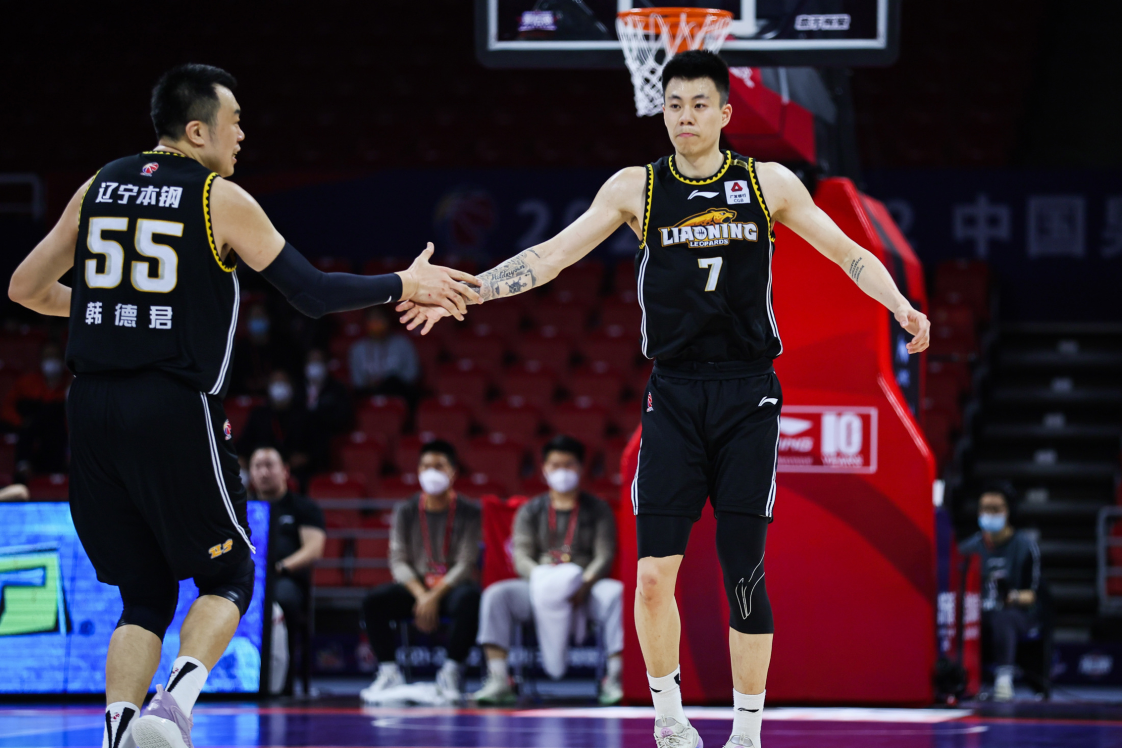 辽宁队大胜对手，势不可挡稳步前进的简单介绍